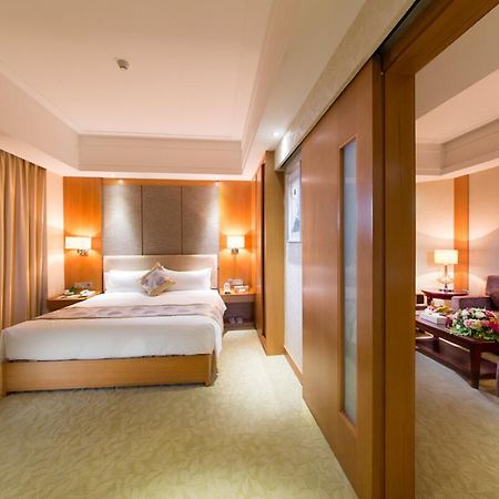 The Grand Plaza Hotel Ji'an  Exterior foto