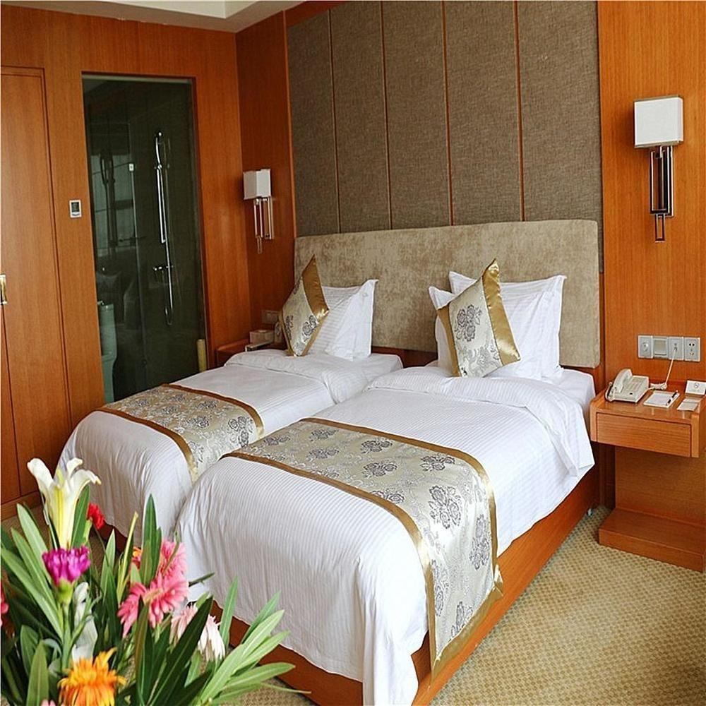 The Grand Plaza Hotel Ji'an  Exterior foto