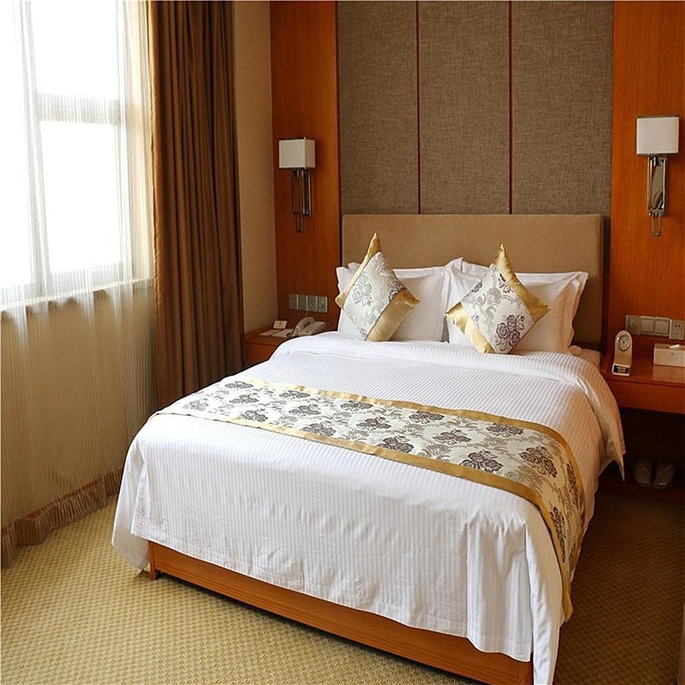 The Grand Plaza Hotel Ji'an  Exterior foto
