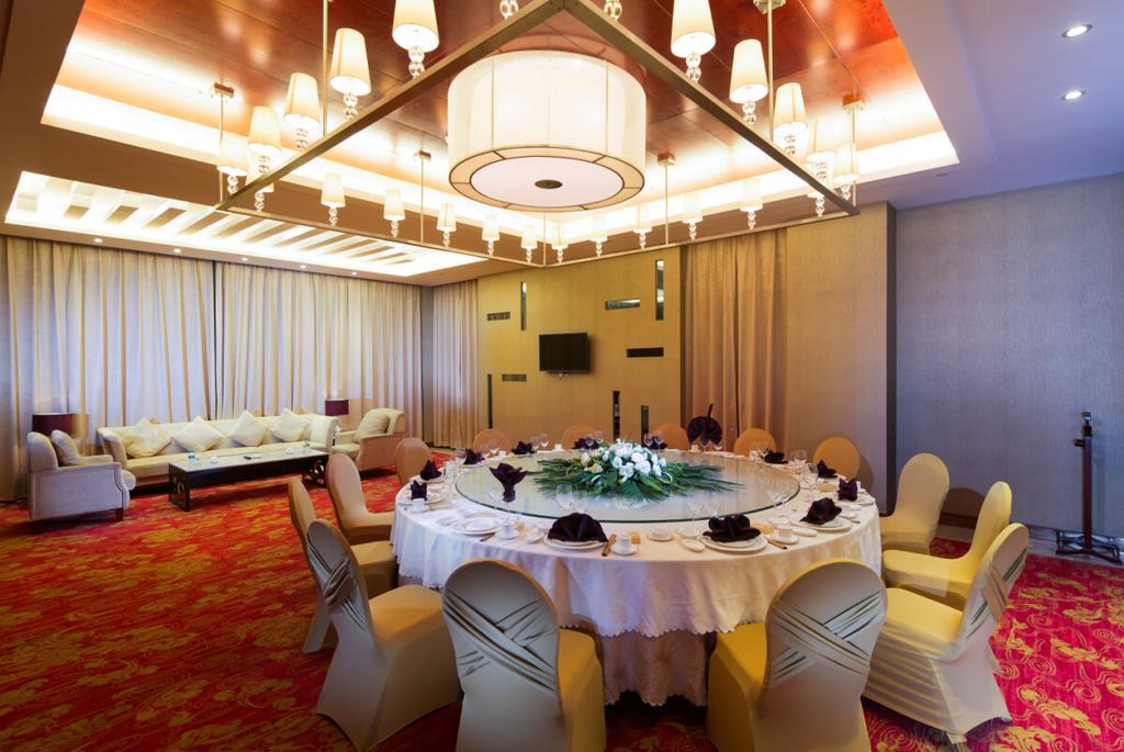 The Grand Plaza Hotel Ji'an  Exterior foto